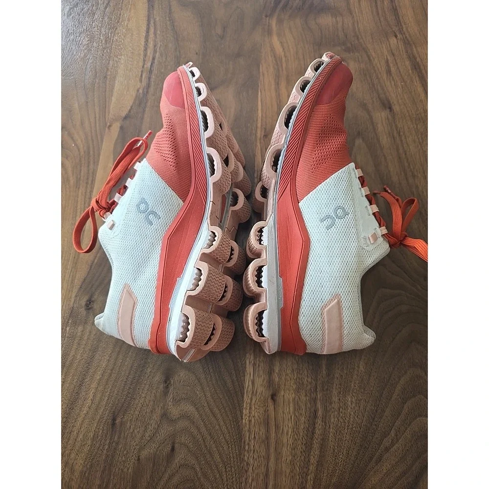 On Cloudsurfer Running Shoes Women‎ Size 8.5 Orange White Athletic Sneakers